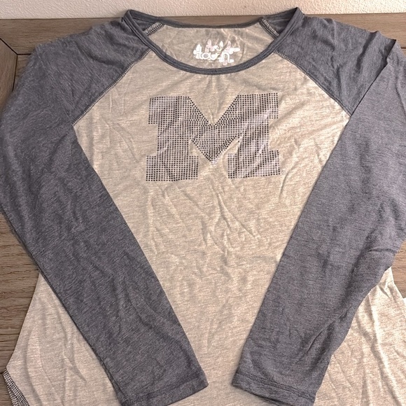 NWT [Touch By Alyssa Milano] Michigan Wolverines NCAA Long-Sleeve Top Women’s S - Picture 3 of 10